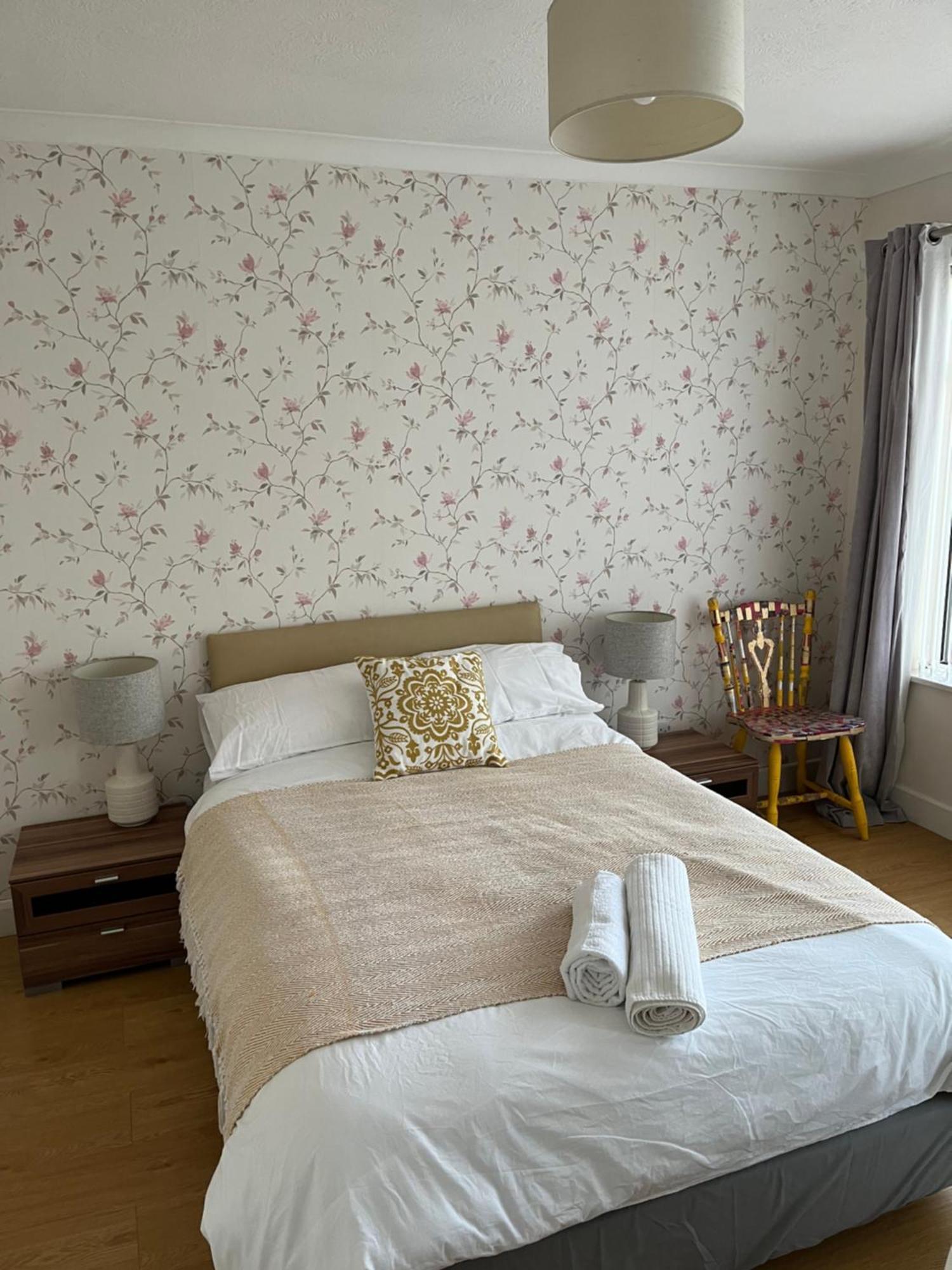 Bellevue Bungalow - Comfortable Home With Amazing Views بلفاست المظهر الخارجي الصورة